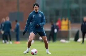 亚博app官网-清晨阿斯顿维拉备战NBA常规赛，豪取连胜细节曝光，气氛紧张，纪律约束更严格