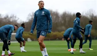 清晨阿斯顿维拉备战NBA常规赛，豪取连胜细节曝光，气氛紧张，纪律约束更严格